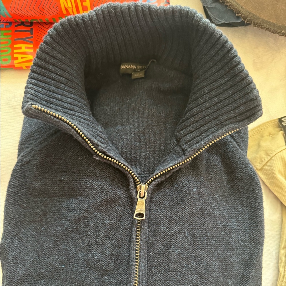 Banana republic zippered navy sweater Wonderfully crafted sweater
